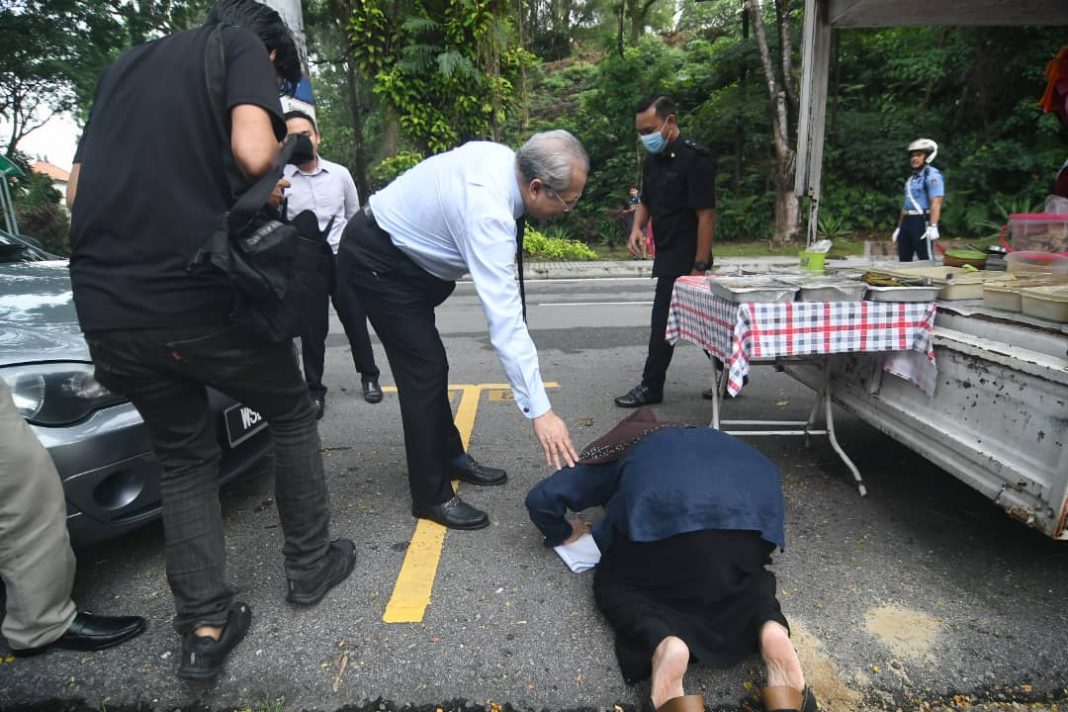 Terima kasih Tan Sri Annuar Musa! 35 tahun menanti, Che ...