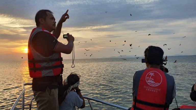 Jamal Abdillah, AishaHanim tampil dengan lagu baharu untuk ...